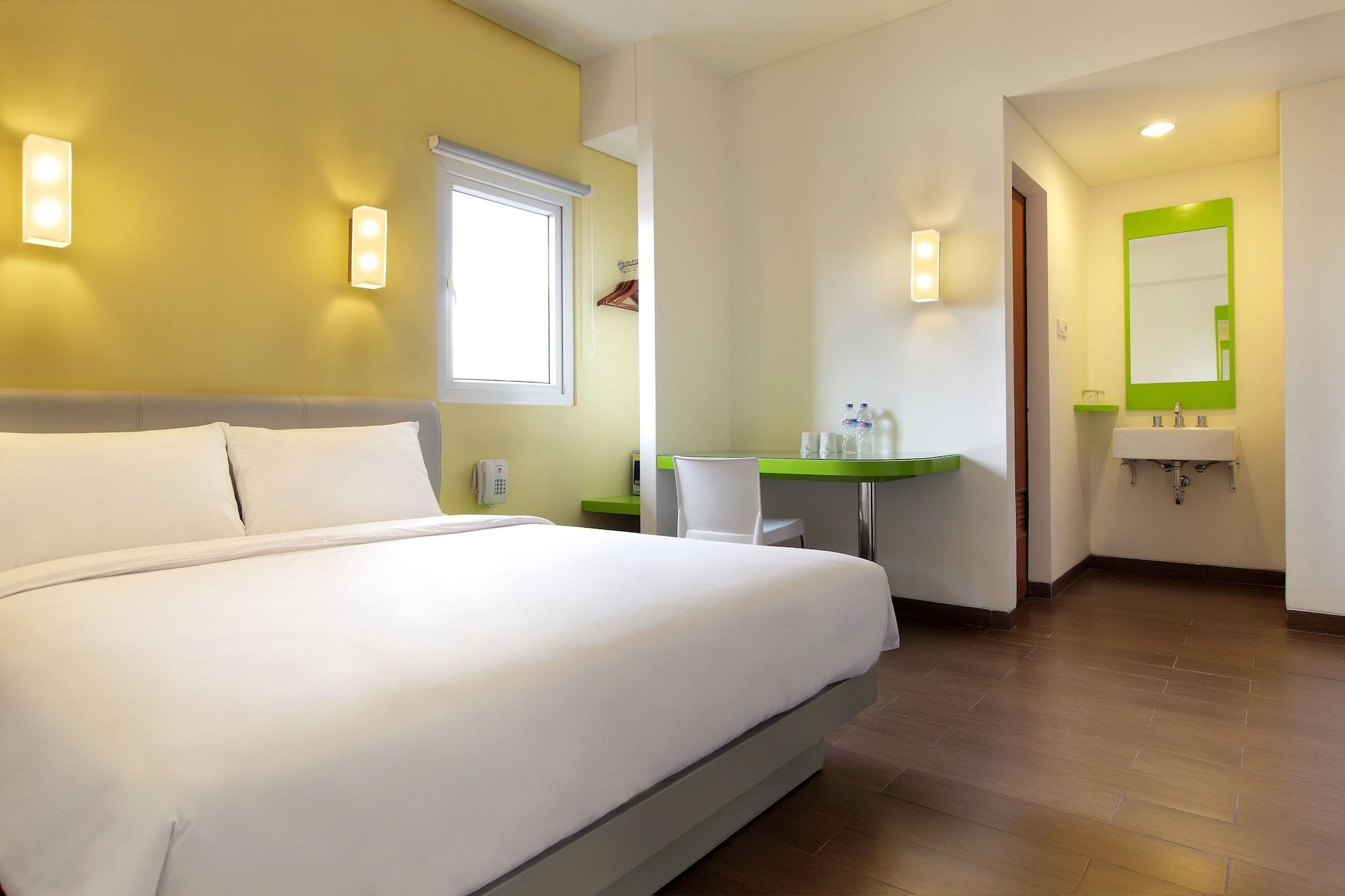 Amaris Hotel Mangga Besar Джакарта Экстерьер фото