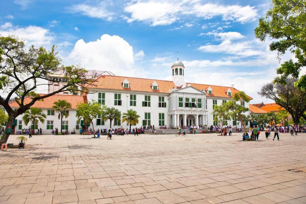 Amaris Hotel Mangga Besar Джакарта Экстерьер фото