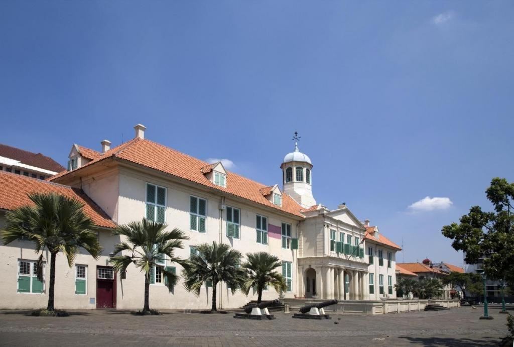 Amaris Hotel Mangga Besar Джакарта Экстерьер фото
