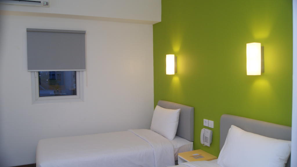 Amaris Hotel Mangga Besar Джакарта Экстерьер фото