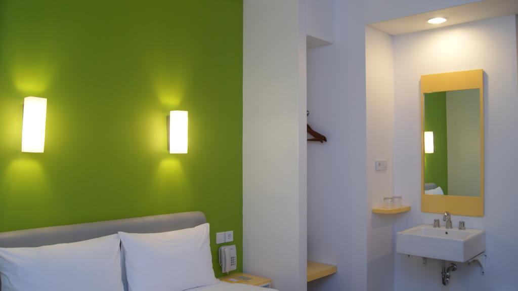 Amaris Hotel Mangga Besar Джакарта Экстерьер фото
